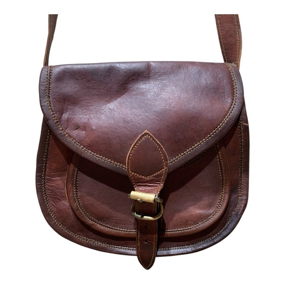 Vintage Leather Saddle Bag Style Crossbody Bag - Picture 4 of 6